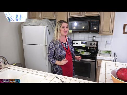 ❤️ Stepmom milking him in the kitchen before his date ❤❌ Russian porn at en-us.com-porn-mz.ru ❌